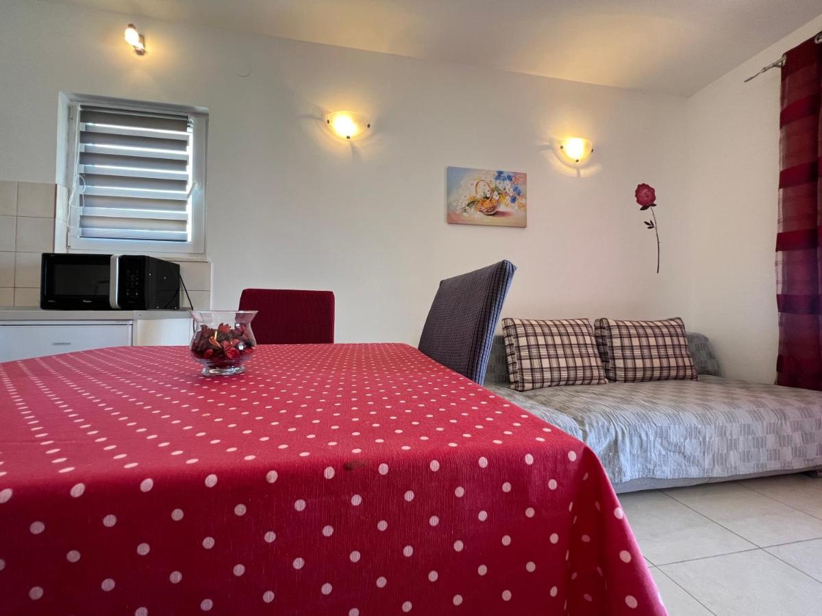 Apartmani Roje Свети-Филип-и-Яков Экстерьер фото
